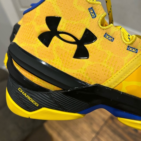 Under Armour Curry 2 Retro “Double Bang” Gold Taxi 3026281-700 Men's Size 7.5 - Picture 10 of 10